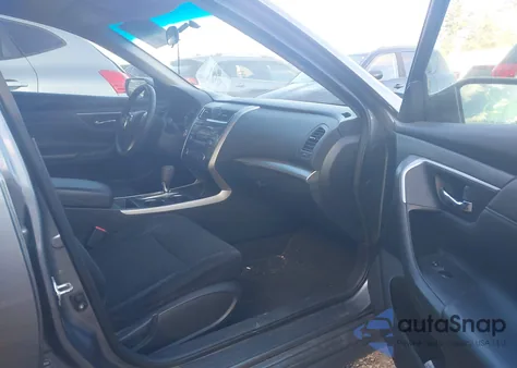 2015 Nissan Altima 2.5 S из США, поврежденный, VIN 1N4AL3AP2FC497333